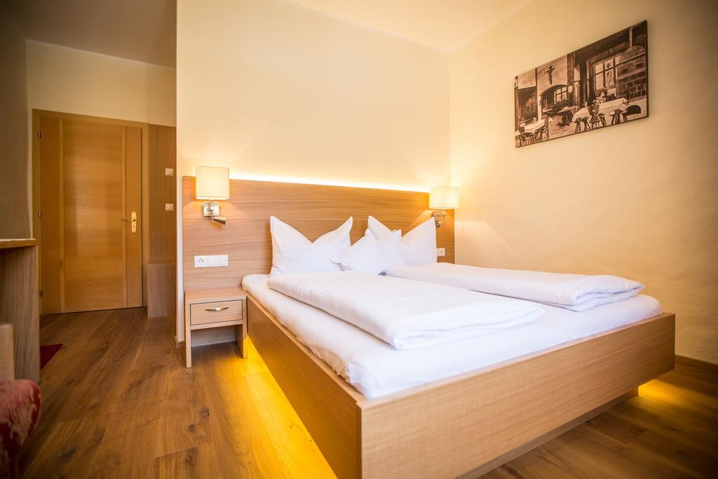Hotel Ansitz Gamp Chiusa Room photo